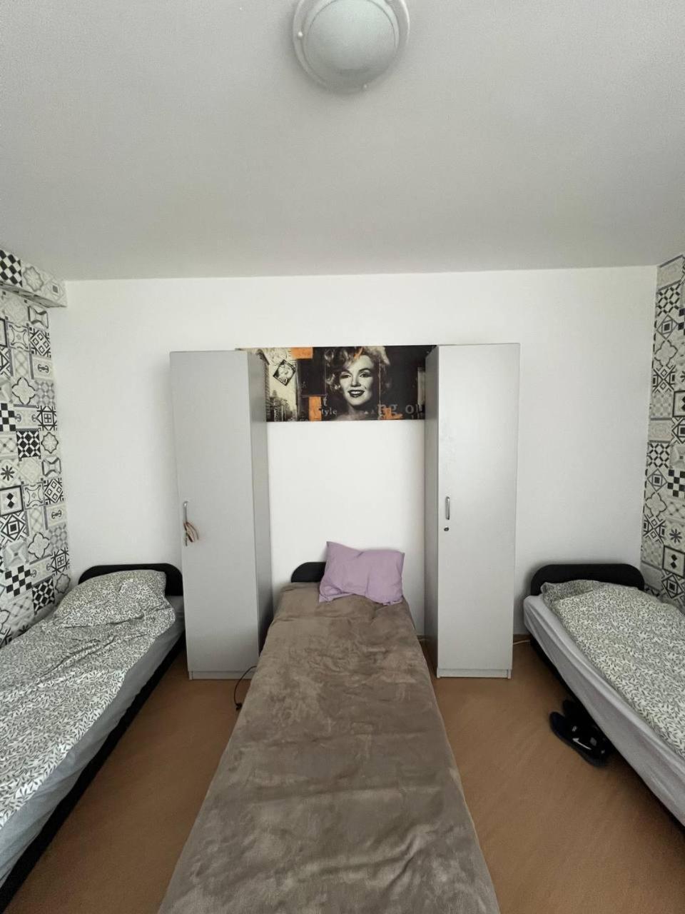 Hostel „U Sashka” Warsaw Luaran gambar