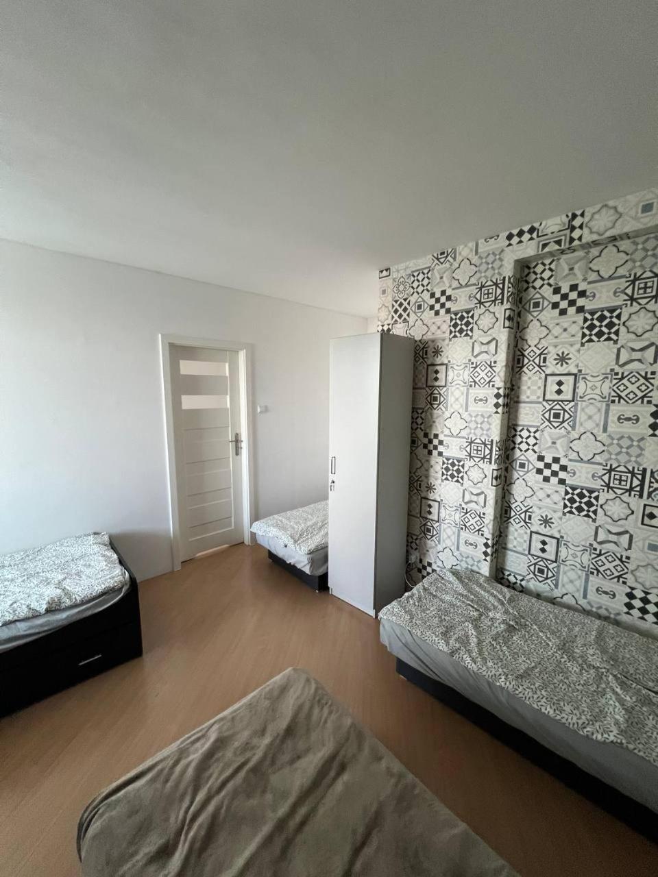 Hostel „U Sashka” Warsaw Luaran gambar