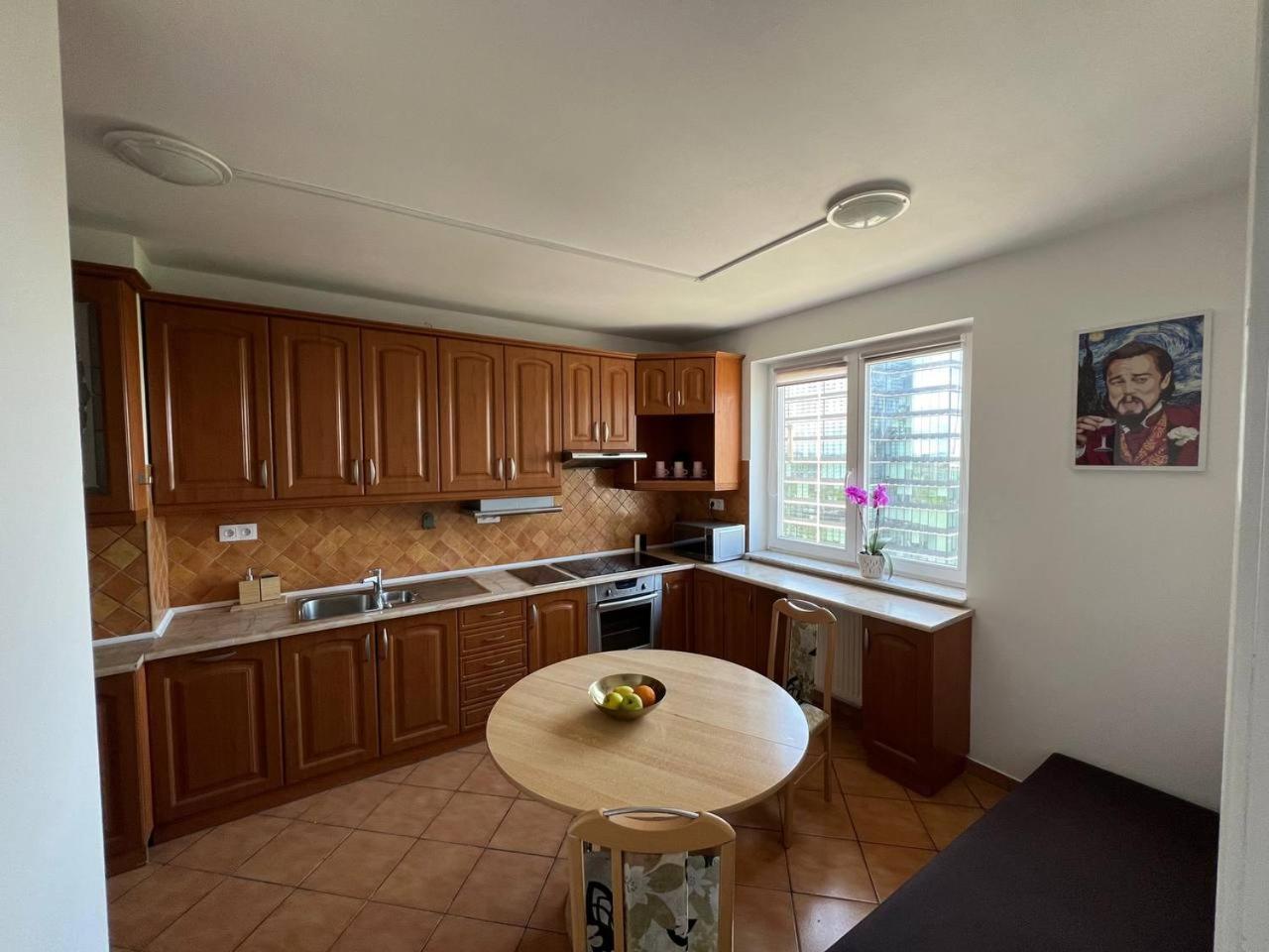 Hostel „U Sashka” Warsaw Luaran gambar